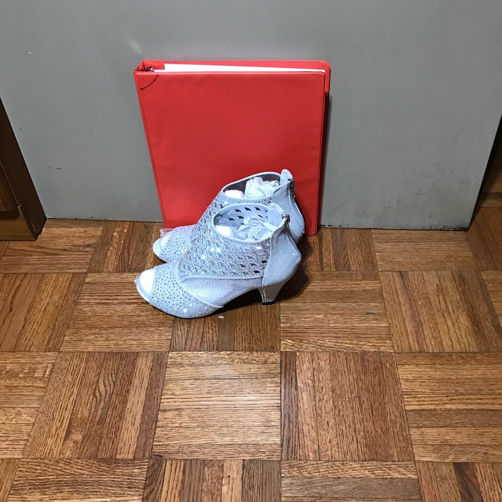 Gray bootie